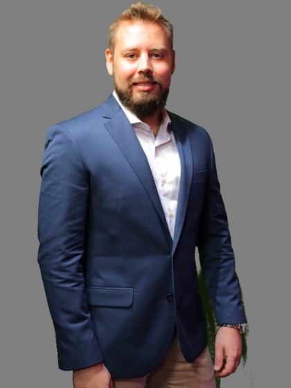 Conheça o Dr. Thiago Hoesker